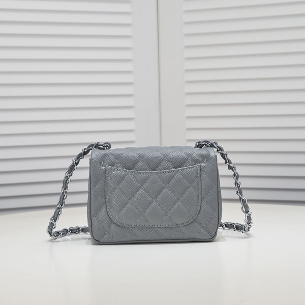 シャネルバッグ側面デザイン